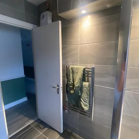 Spare In Blackrock/stillorgan, Dublino
